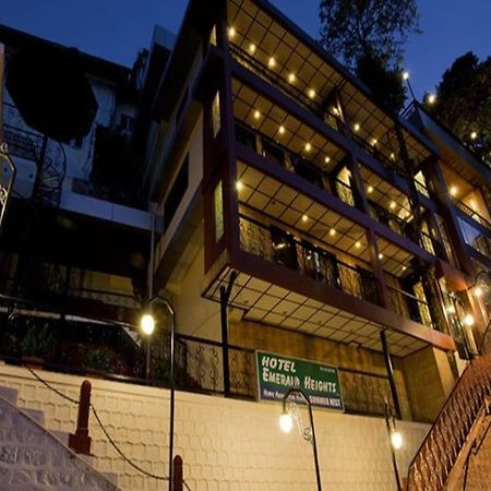 Hotel Emerald Heights Массури Экстерьер фото