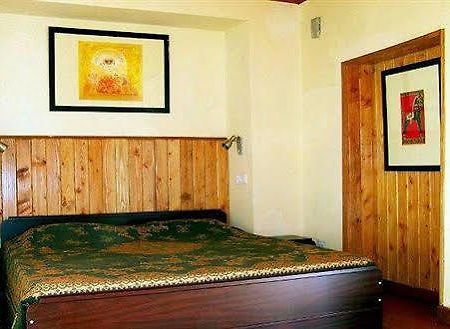 Hotel Emerald Heights Массури Экстерьер фото