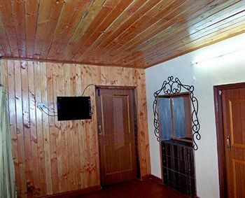 Hotel Emerald Heights Массури Экстерьер фото