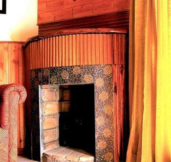Hotel Emerald Heights Массури Экстерьер фото