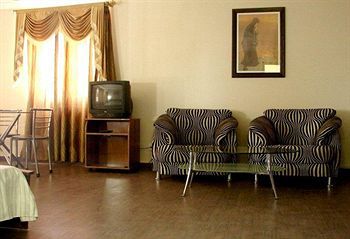 Hotel Emerald Heights Массури Экстерьер фото